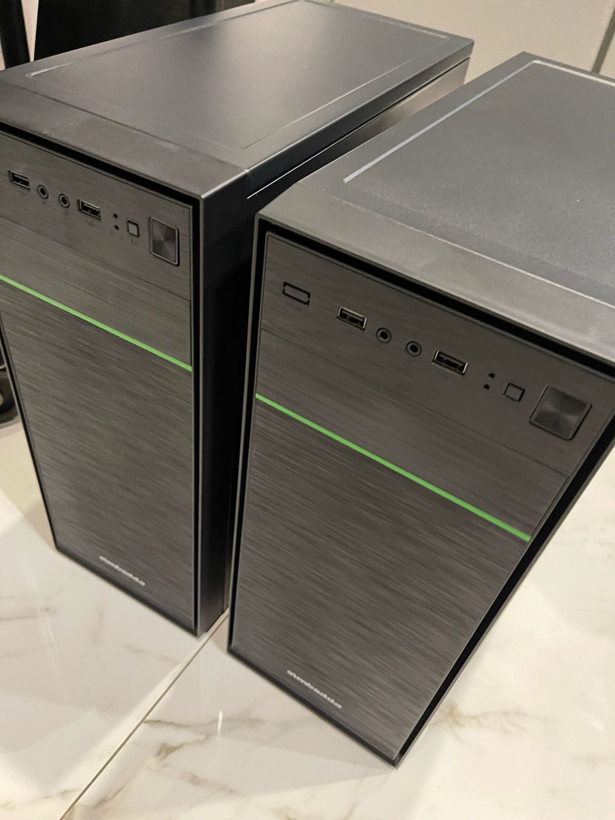 PC PC Office Multitasking dengan spesifikasi Radeon Graphics Integrated dan Ryzen 5 5600G